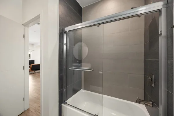 Coliving in Valley Village - San Fernando Valley, Los Angeles