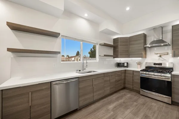 Coliving in Valley Village - San Fernando Valley, Los Angeles