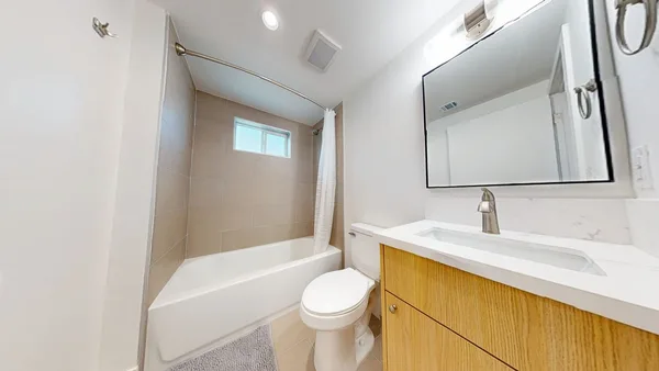 Coliving in Valley Village - San Fernando Valley, Los Angeles