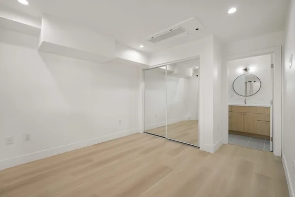 Coliving in Valley Village - San Fernando Valley, Los Angeles