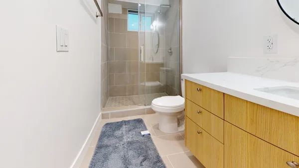 Coliving in Valley Village - San Fernando Valley, Los Angeles