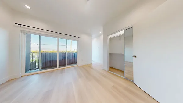 Coliving in Valley Village - San Fernando Valley, Los Angeles