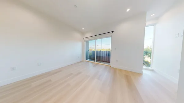 Coliving in Valley Village - San Fernando Valley, Los Angeles