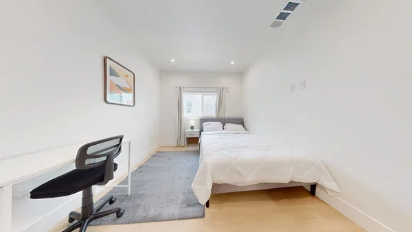 Coliving in Valley Village - San Fernando Valley, Los Angeles