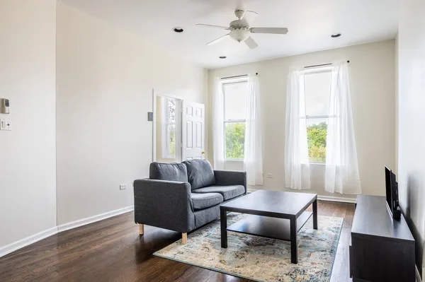 3 bedrooms apartment for rent in Ukrainian Village - West Side, Chicago