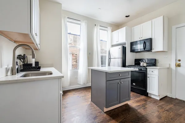 3 bedrooms apartment for rent in Ukrainian Village - West Side, Chicago