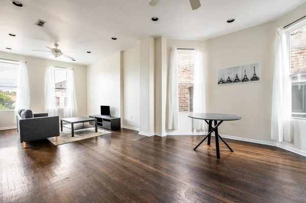 3 bedrooms apartment for rent in Ukrainian Village - West Side, Chicago