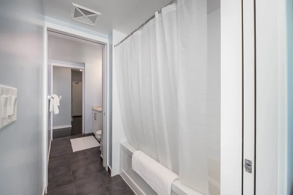 Coliving in Waterfront - Downtown TO, Toronto