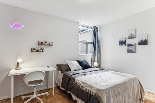Coliving in Yonge–Eglinton - Midtown TO, Toronto