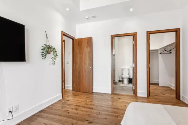 Coliving in Yonge–Eglinton - Midtown TO, Toronto