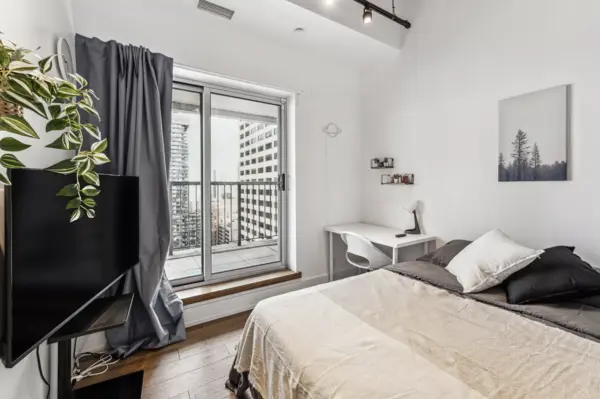 Coliving in Yonge–Eglinton - Midtown TO, Toronto