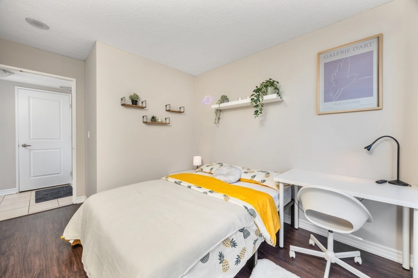 Coliving in Westside - West TO, Toronto