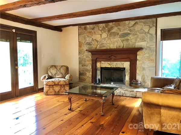 Coliving in Huntersville - North Charlotte, Charlotte