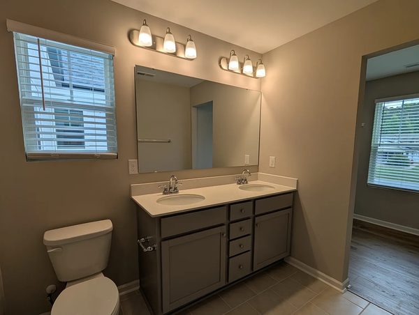 Coliving in West Sugar Creek - North Charlotte, Charlotte