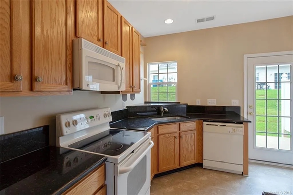 Coliving in Pineville - South Charlotte, Charlotte