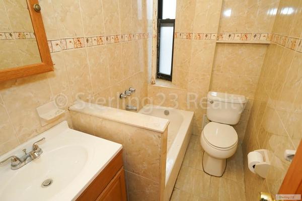 3 bedrooms apartment for rent in Astoria - Queens, New York