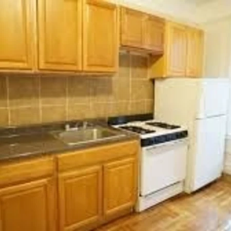 1 bedroom apartment for rent in Pelham Parkway - The Bronx, New York