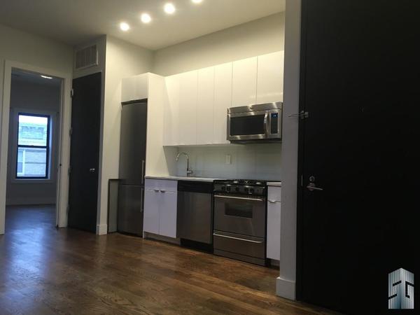 4 bedrooms apartment for rent in Ridgewood - Queens, New York