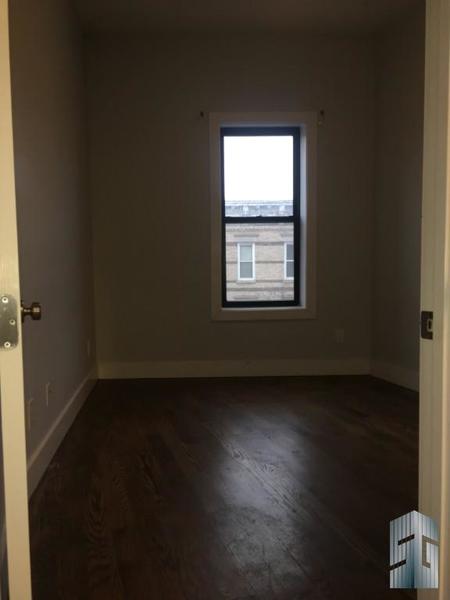 4 bedrooms apartment for rent in Ridgewood - Queens, New York