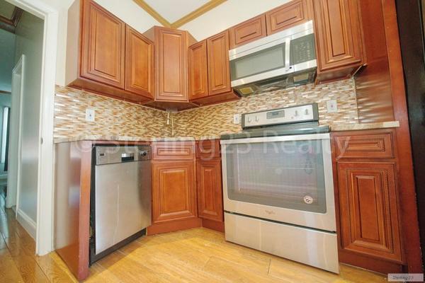 3 bedrooms apartment for rent in Astoria - Queens, New York