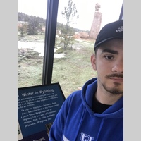 Looking for a roommate in Central Los Angeles, Orange County, The Verdugos, Westside / South Bay - Los Angeles