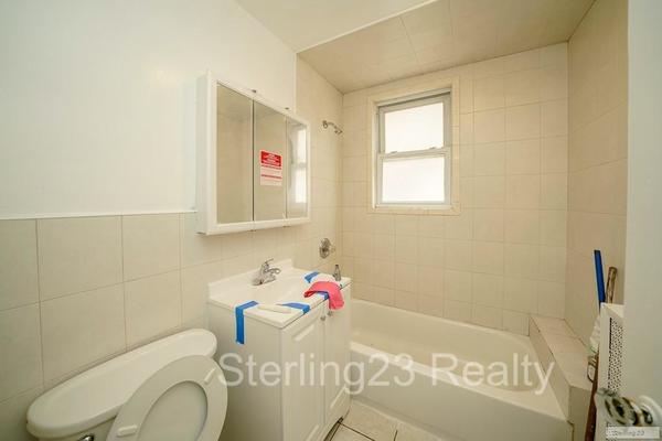 3 bedrooms apartment for rent in Astoria - Queens, New York