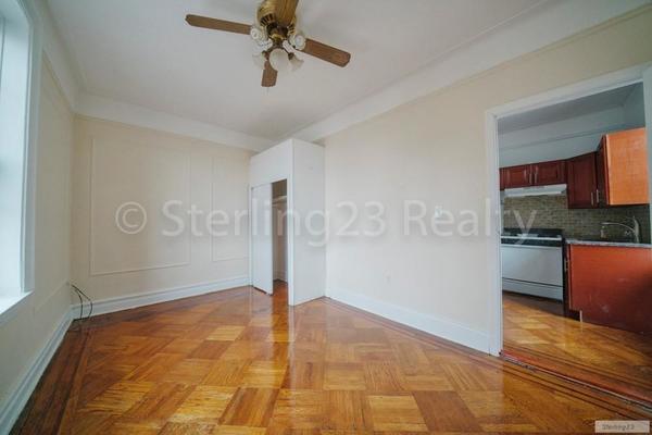 3 bedrooms apartment for rent in Astoria - Queens, New York