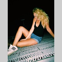 Looking for a roommate in North Side, Far North Side, West Side, Central - Chicago