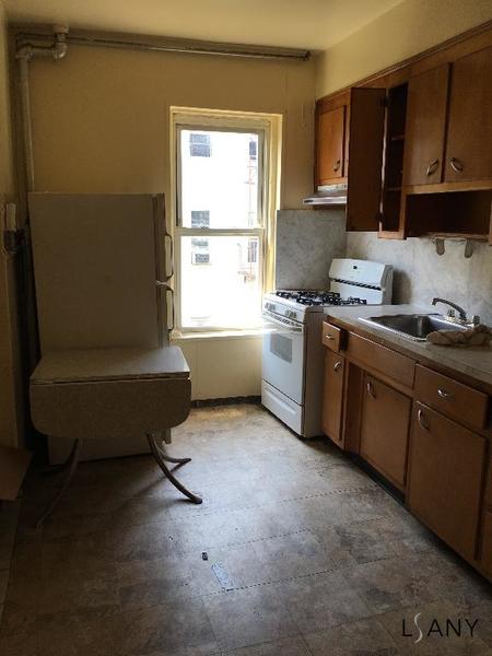 4 bedrooms apartment for rent in Belmont - The Bronx, New York