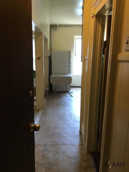 4 bedrooms apartment for rent in Belmont - The Bronx, New York