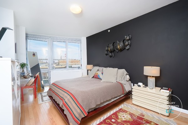 2 bedrooms apartment for rent in LIC - Queens, New York