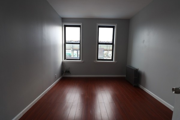 3 bedrooms apartment for rent in Gravesend / Bath Beach - Brooklyn, New York