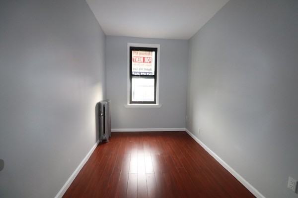3 bedrooms apartment for rent in Gravesend / Bath Beach - Brooklyn, New York