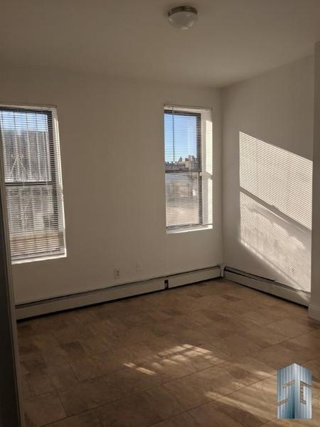4 bedrooms apartment for rent in Ridgewood - Queens, New York