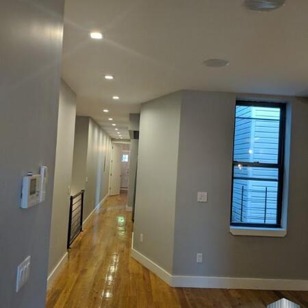4 bedrooms apartment for rent in Ridgewood - Queens, New York