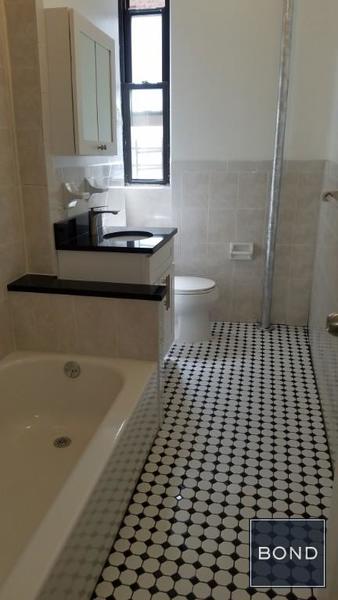 4 bedrooms apartment for rent in Washington Heights - Manhattan, New York