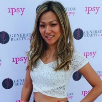 Looking for a roommate in San Fernando Valley, Westside / South Bay - Los Angeles