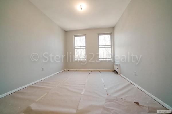 3 bedrooms apartment for rent in Astoria - Queens, New York