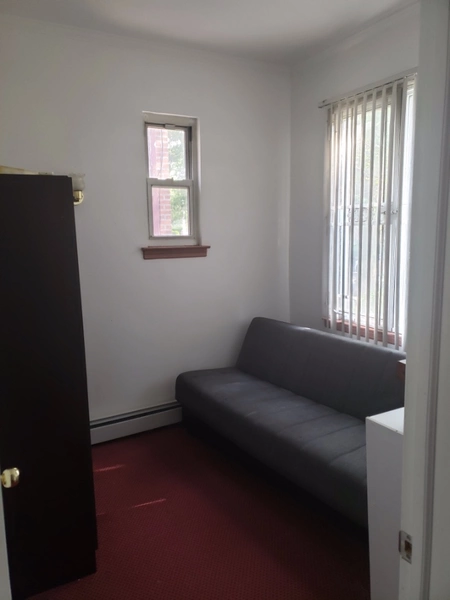 5 bedrooms apartment for rent in Fresh Meadows - Queens, New York