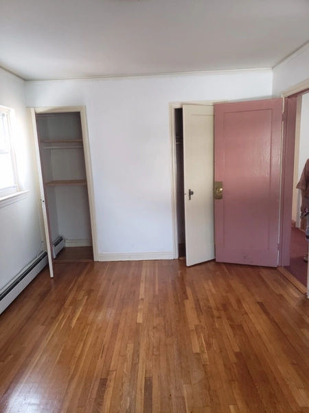 5 bedrooms apartment for rent in Fresh Meadows - Queens, New York