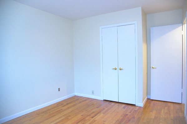 3 bedrooms apartment for rent in Morris Park - The Bronx, New York