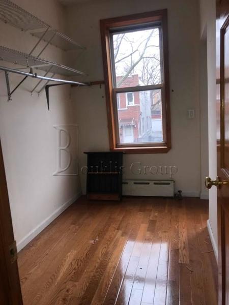 3 bedrooms apartment for rent in Astoria - Queens, New York