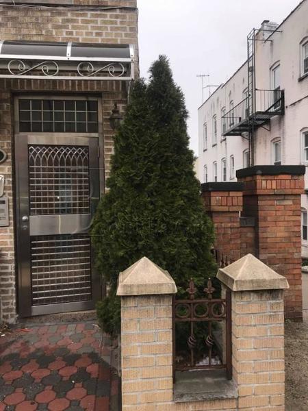 3 bedrooms apartment for rent in Astoria - Queens, New York