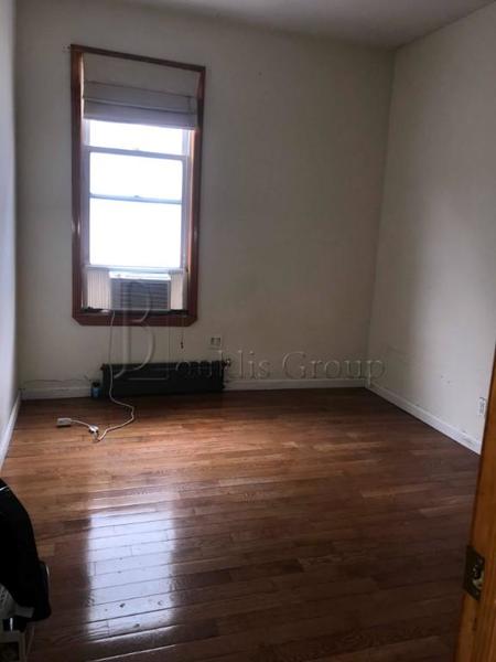 3 bedrooms apartment for rent in Astoria - Queens, New York