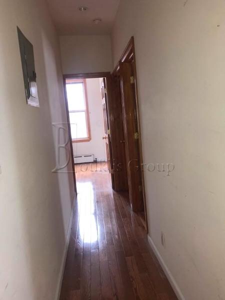 3 bedrooms apartment for rent in Astoria - Queens, New York