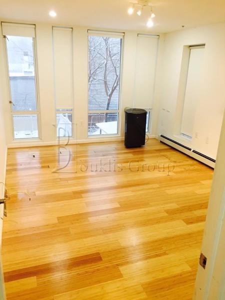 3 bedrooms apartment for rent in Astoria - Queens, New York