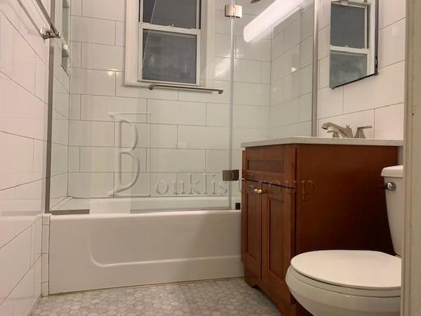 2 bedrooms apartment for rent in Astoria - Queens, New York