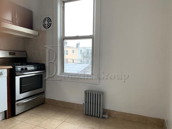 3 bedrooms apartment for rent in Astoria - Queens, New York
