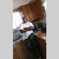 Looking for a roommate in Central Los Angeles, San Fernando Valley, Westside / South Bay - Los Angeles