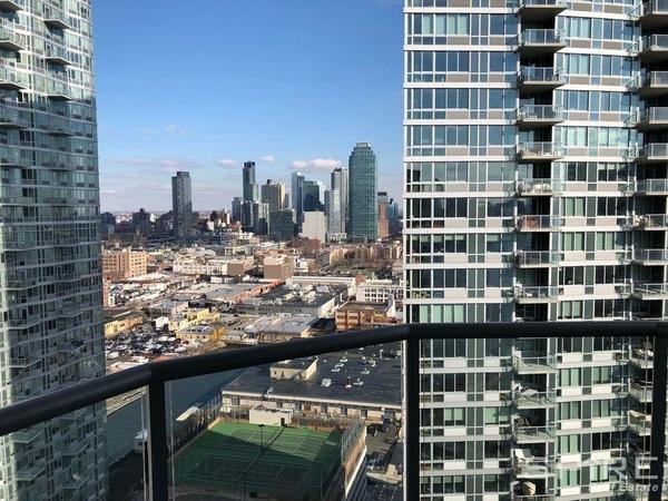 3 bedrooms apartment for rent in LIC - Queens, New York